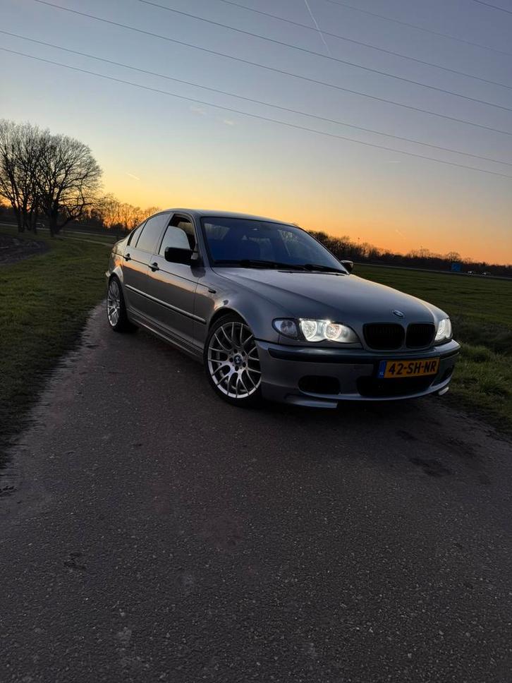BMW 3-Serie 2.0 I 318 2006 Grijs e46, Auto's, BMW, Particulier, 3-Serie, Airbags, Airconditioning, Alarm, Android Auto, Apple Carplay