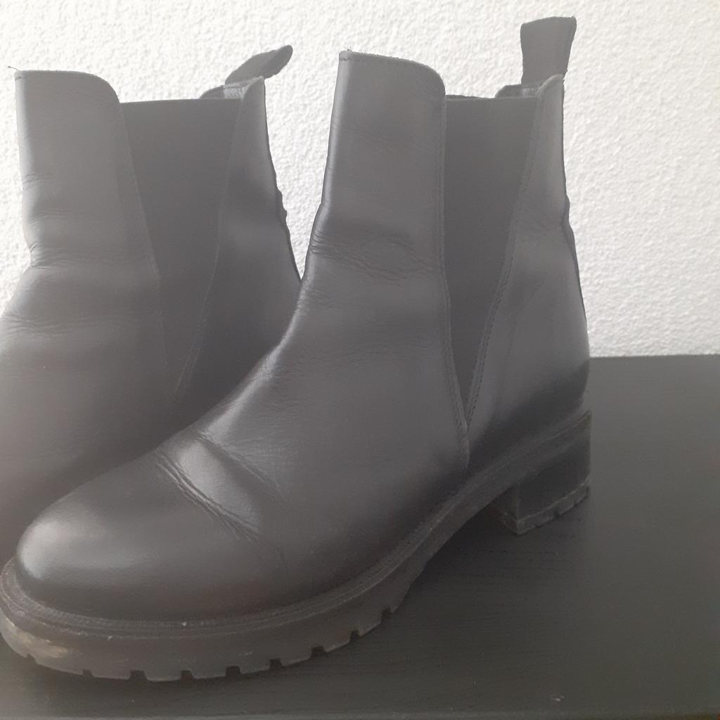 chelsea boots dames 38, Zwart, Lage of Enkellaarzen, Ophalen of Verzenden, Zo goed als nieuw