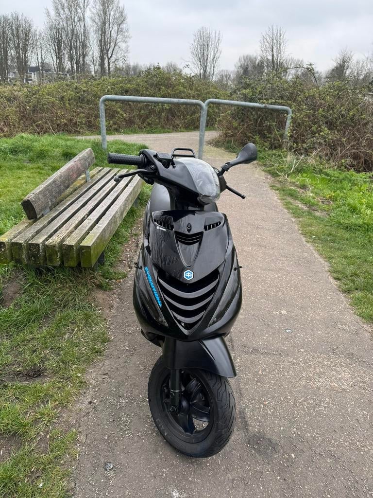 Piaggio zip 70cc, Fietsen en Brommers, Ophalen, Zo goed als nieuw, Tweetakt, Zip