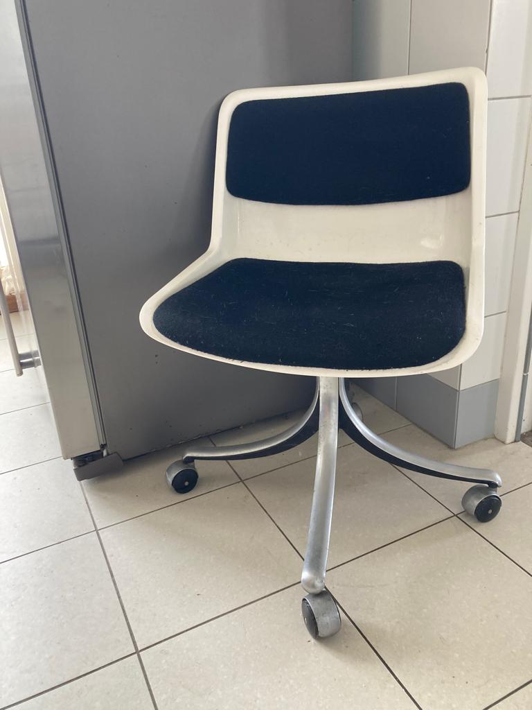 BUREAUSTOEL, Huis en Inrichting, Bureaustoelen, Ophalen, Zo goed als nieuw, Wit