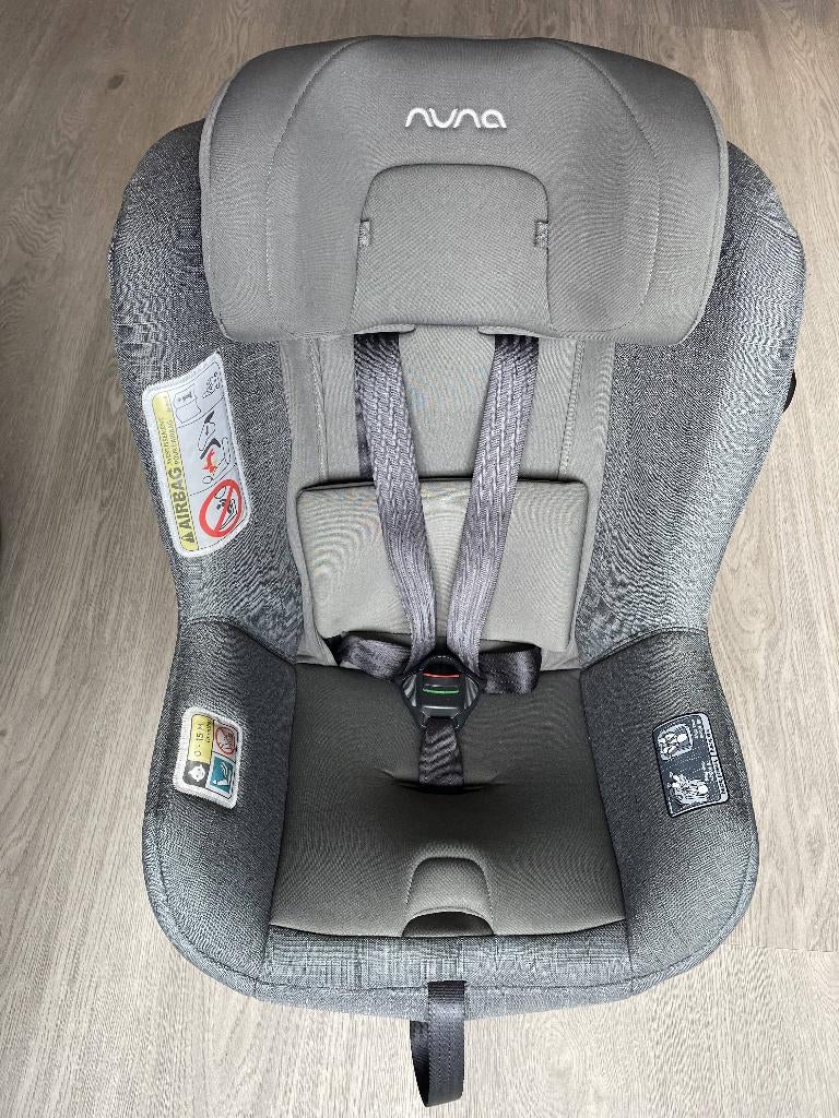 NUNA TODL NEXT met 360 Base en extra kussens, Kinderen en Baby's, Autostoeltjes, Zijbescherming, Zo goed als nieuw, Isofix, 0 t/m 13 kg