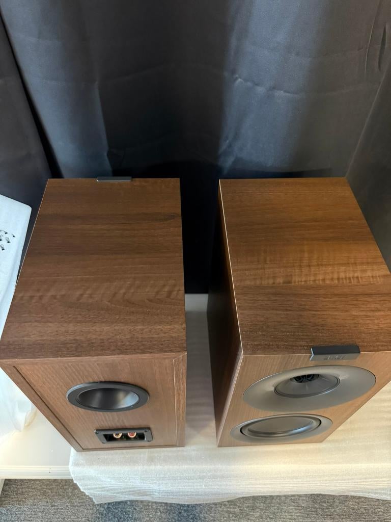 KEF Q concerto – Walnut | Als nieuw | Dealer garantie, Overige merken, Ophalen of Verzenden, Zo goed als nieuw, 120 watt of meer