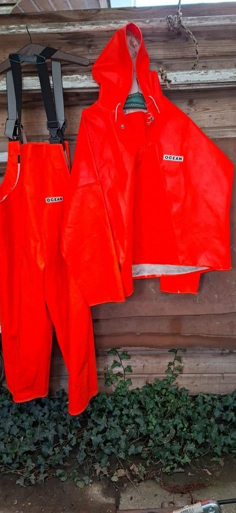 Maritieme  viskleding, Ophalen