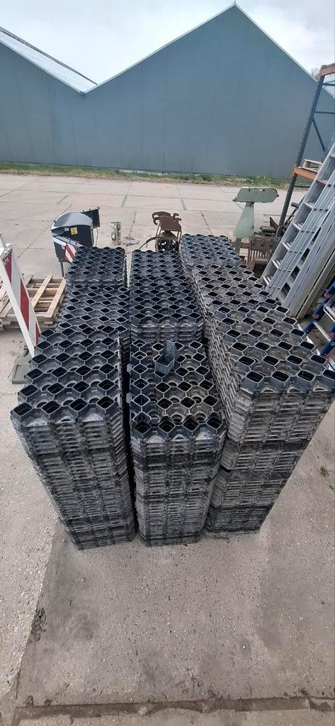 Grindplaten / gazonplaten, Tuin en Terras, Grind, Keien en Split, Gebruikt, Overige typen, Zwart, Overige materialen, Ophalen