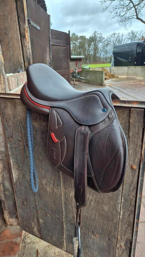 Spring en dressuur zadel prestige en ikonic, Dieren en Toebehoren, Paarden en Pony's | Zadels, Zo goed als nieuw, Springen, Ophalen of Verzenden