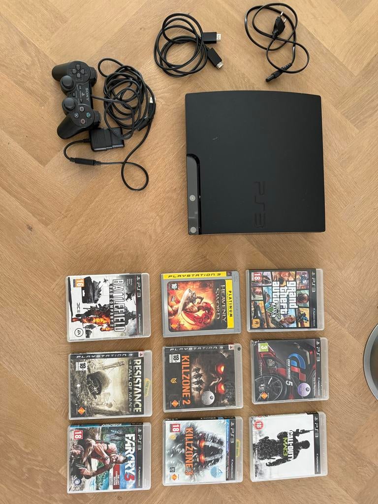 PS3 Slim 120GB met 9 games (oa GTA V en GT5) en controller, Ophalen, Gebruikt, Vanaf 18 jaar, Overige genres
