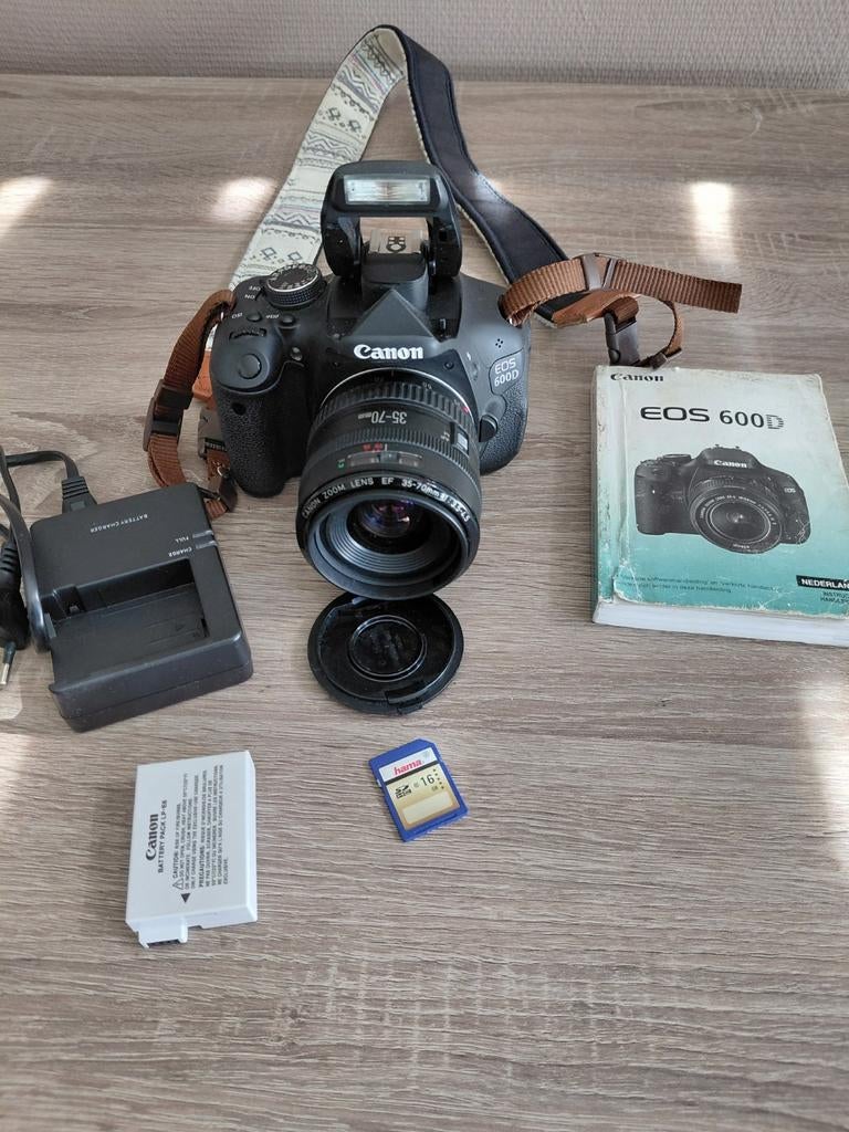Canon EOS 600D spiegelreflexcamera, Ophalen of Verzenden, Canon, Geen optische zoom