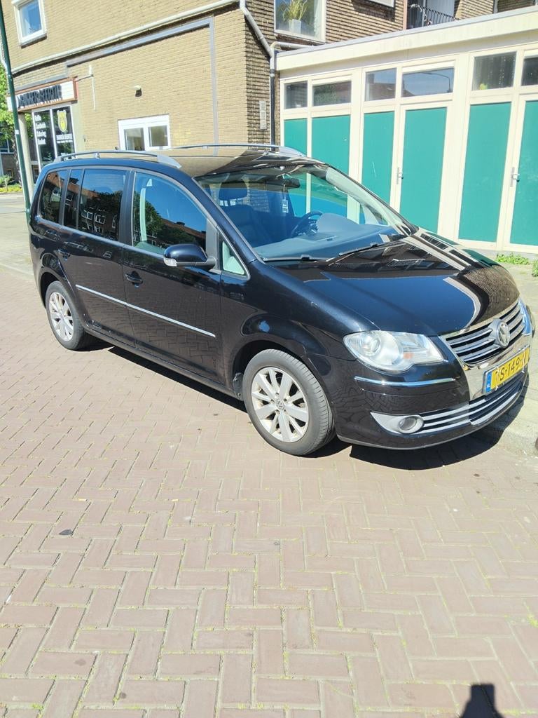 Volkswagen Touran 1.4 TSI 103KW DSG 2008 Zwart, Auto's, 4 cilinders, 7 stoelen, Zwart, Leder