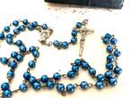 Vintage rozenkrans met blauwe kralen, Ophalen