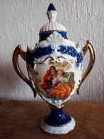 Prachtige grote Italiaanse dekselvaas met rococo taferelen, Ophalen