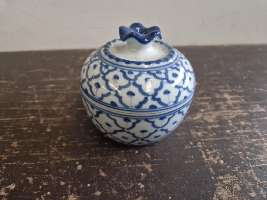 Leuke decoratieve Thaise kom met deksel, Antiek en Kunst, Ophalen of Verzenden