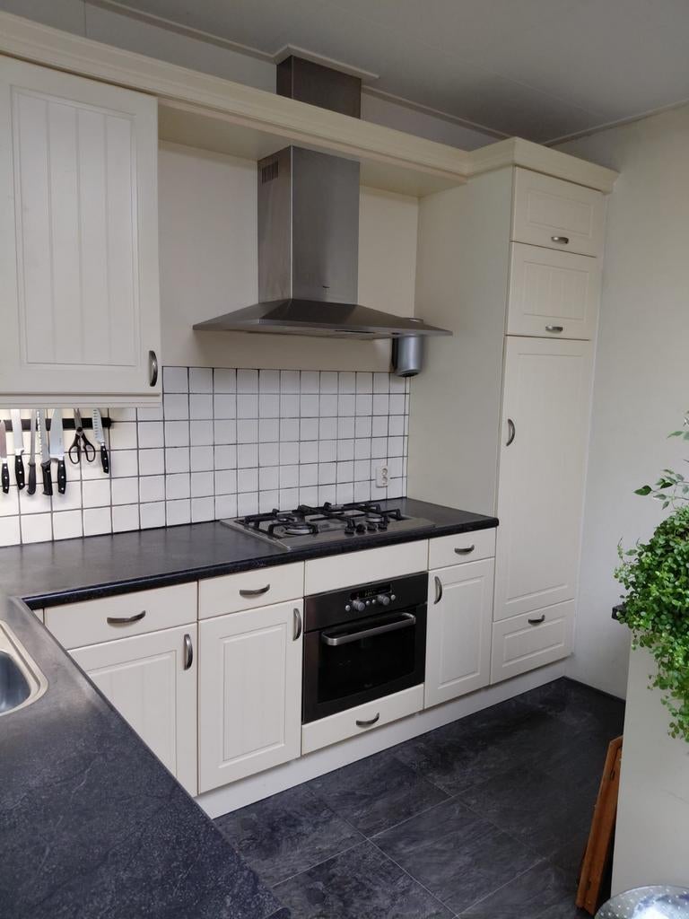 Landelijke keuken GRATIS GERESERVEERD, Huis en Inrichting, Keuken | Complete keukens, Ophalen, Gebruikt, Hoekkeuken