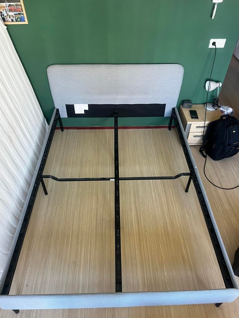 Bed 140x200, Ophalen, Tweepersoons, 140 cm, Zo goed als nieuw