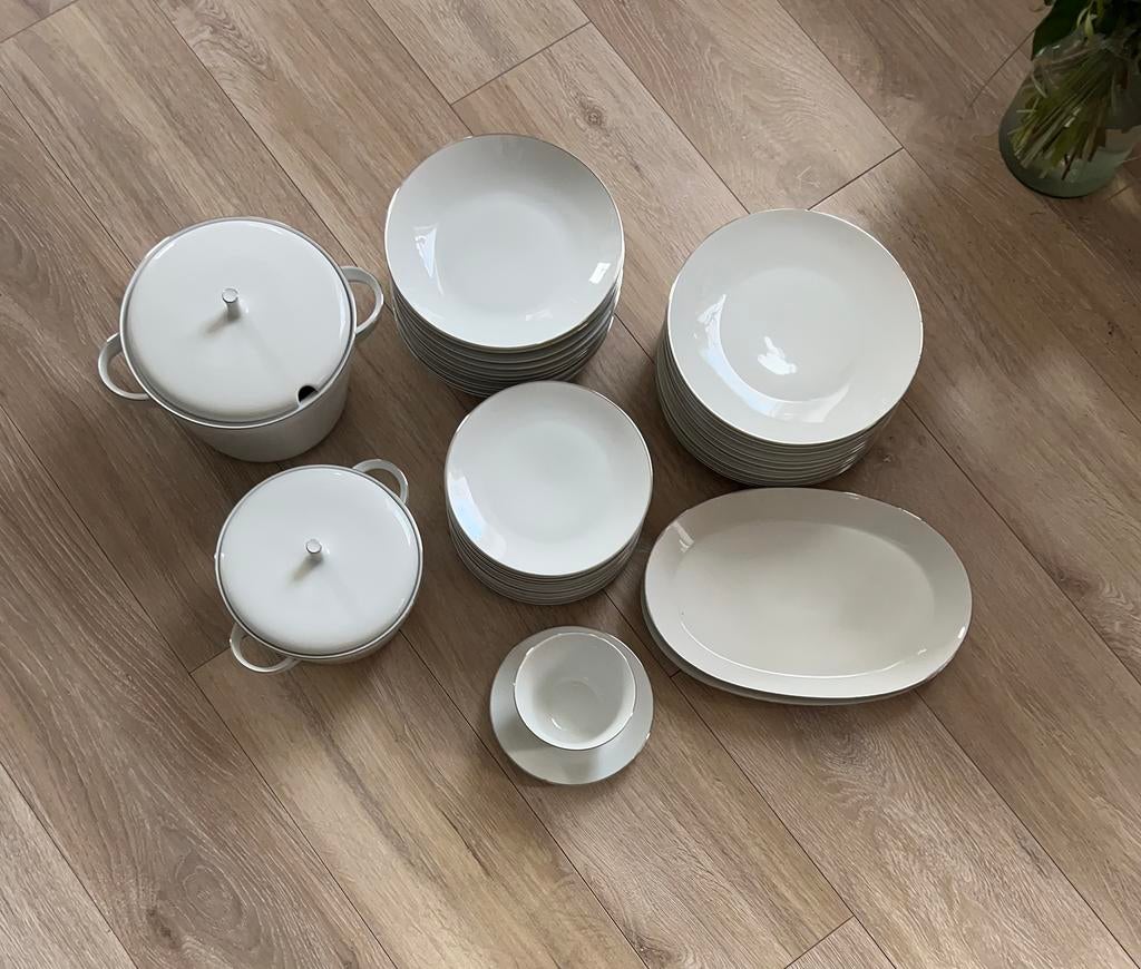 Porseleinen servies 10 delig, Ophalen