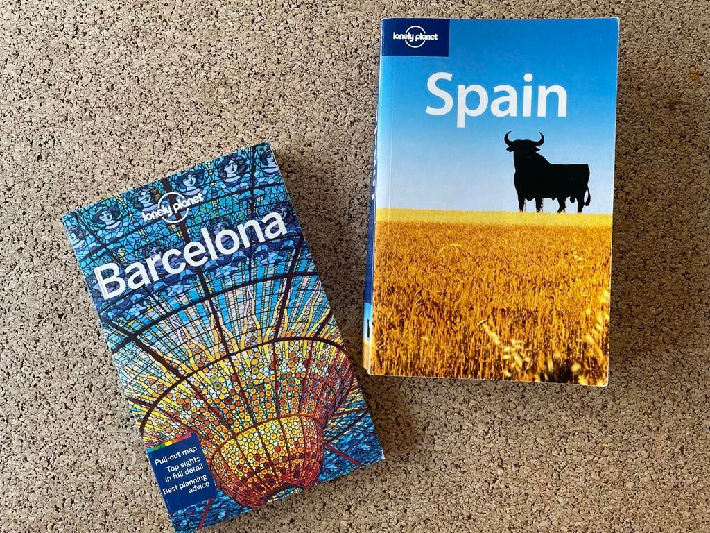 Twee Lonely Planet Reisgidsen: Spanje & Barcelona, Boeken, Reisgidsen, Lonely Planet, Budget, Europa, Ophalen of Verzenden