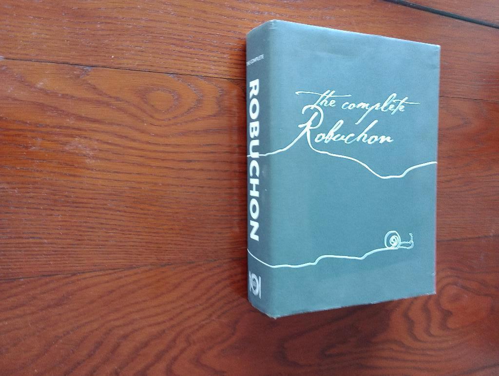 THE COMPLETE ROBUCHON  hardcover 610 pages AS NEW, Boeken, Kookboeken, Ophalen of Verzenden, Zo goed als nieuw, Joel Robuchon