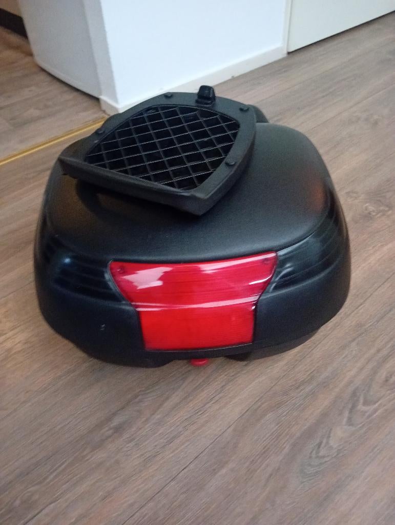 Top koffer Givi, Ophalen, Zo goed als nieuw