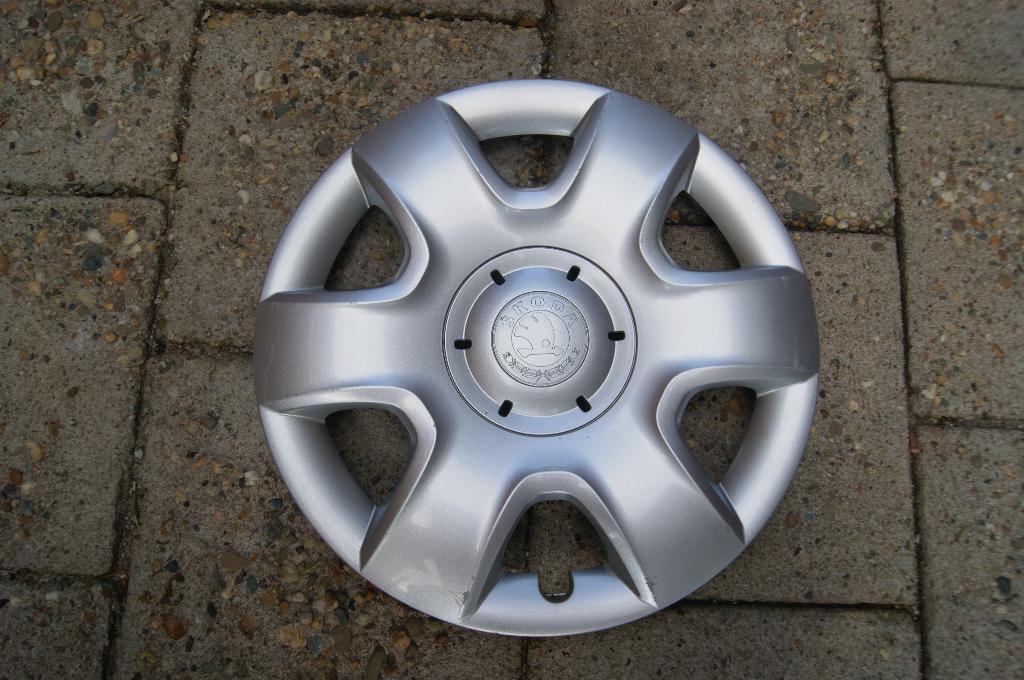1 losse originele wieldop Skoda Roomster 15 inch, Auto diversen, Ophalen of Verzenden, Gebruikt