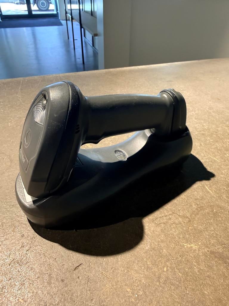 Symbol Barcodescanner met houder -, Computers en Software, Scanners, Ophalen of Verzenden, Zo goed als nieuw, Barcodescanner, Windows