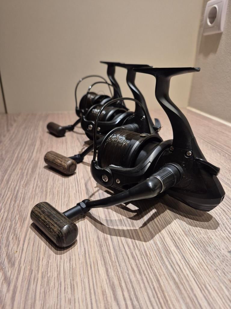Spro Black Pit 6000 - De Tacklebox