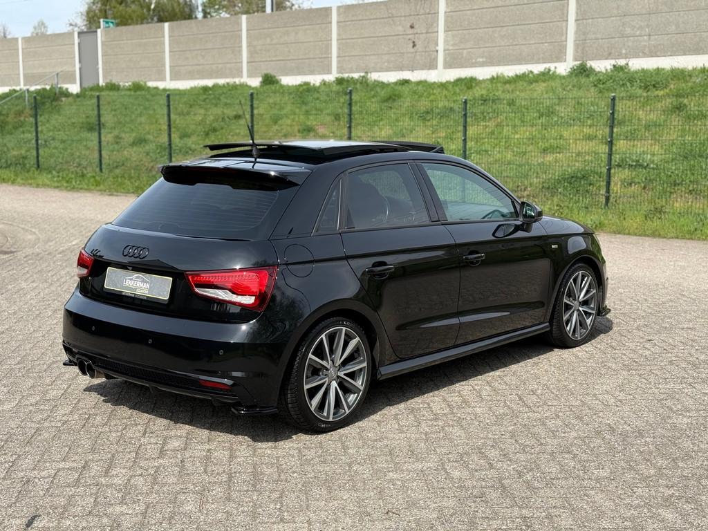 Audi A1 Sportback 1.0 TFSI Sport 140PK I EERSTE EIGENAAR I P, Auto's, Voorwielaandrijving, Leder en Stof, Zwart, Origineel Nederlands