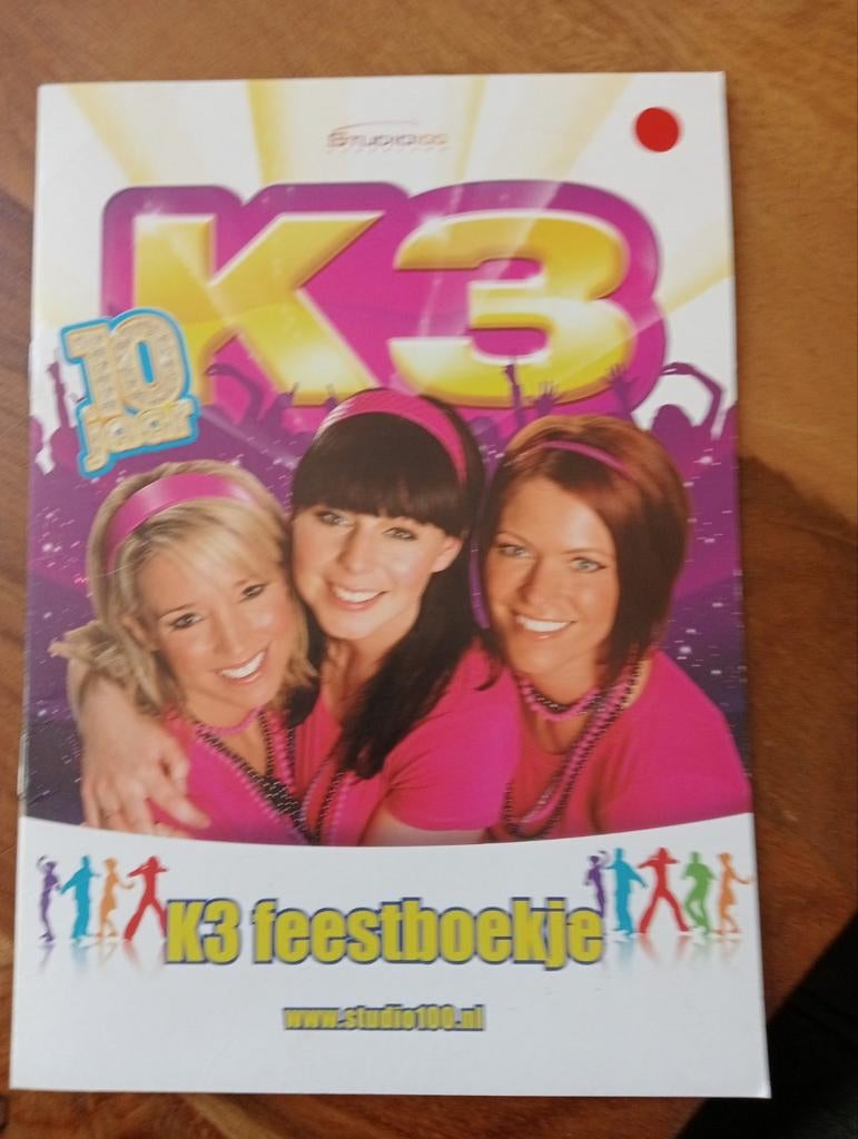 K3 Feestboekje - 10 Jaar K3, Ophalen of Verzenden, Zo goed als nieuw, Studio 100, Fictie algemeen