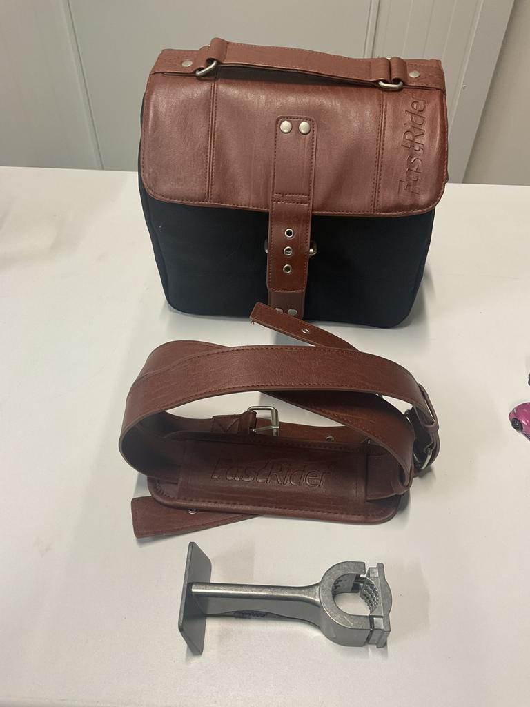 Fietstas stuur tas Fasrider met bevestiging en draagriem, Ophalen, Zo goed als nieuw