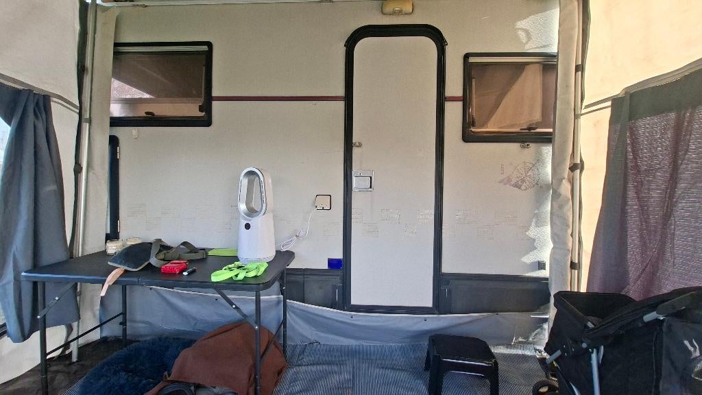Caravans And Camping Chamail