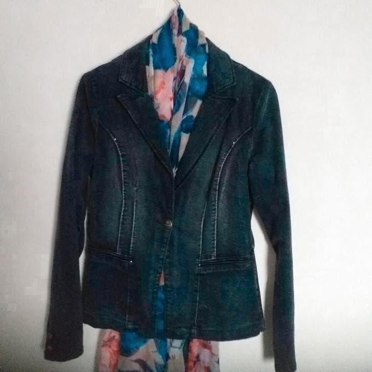 Leuk Gebloemd spijkerjasje mt.L Geisha, Geisha, Blauw, Maat 42/44 (L), Ophalen of Verzenden