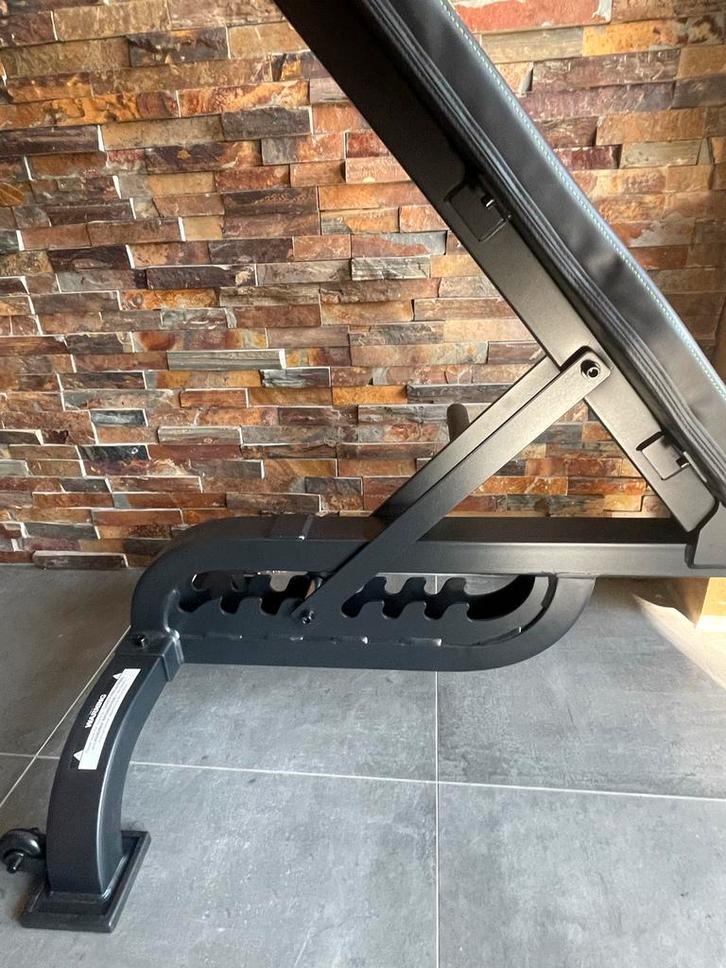 Tunturi UB90 Utility Bench Pro - Verstelbare Krachtbank, Sport en Fitness, Fitnessapparatuur, Zo goed als nieuw, Overige typen