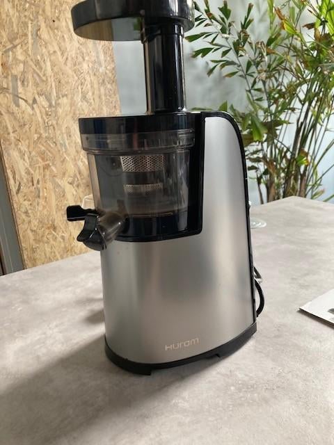 Slowjuicer van Hurom, Ophalen, Zo goed als nieuw, Elektrisch, Slowjuicer