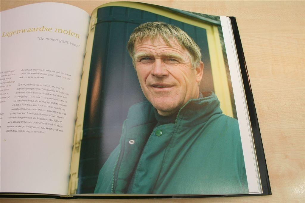 De Molens van Rijnland — 45 Molens & 58 Molenaars, Ophalen of Verzenden, Zo goed als nieuw