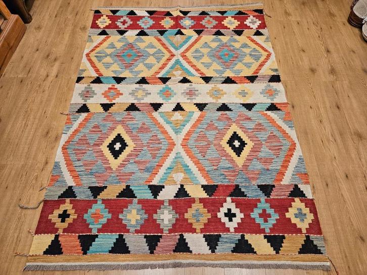 Handgeweven oosterse wollen kelim 206x147, Huis en Inrichting, Stoffering | Tapijten en Kleden, Nieuw, 100 tot 150 cm, 200 cm of meer