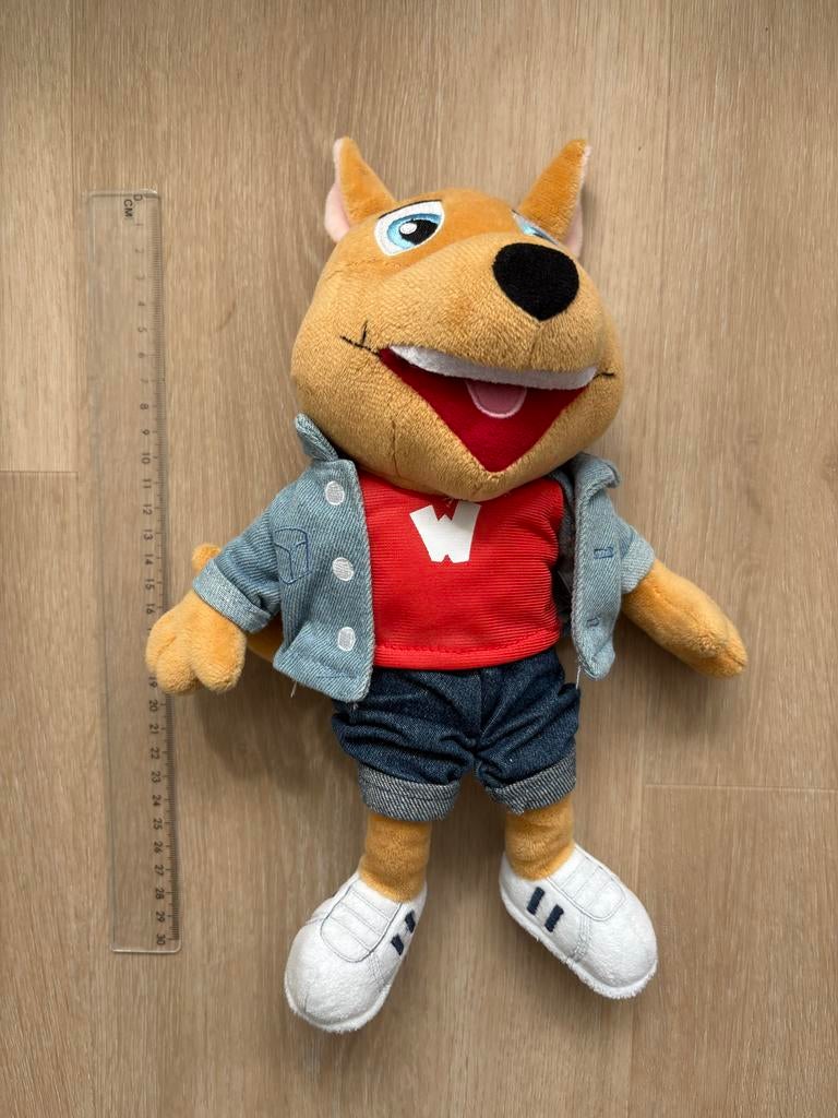 Walibi knuffel met kleding - 30 cm, Kinderen en Baby's, Speelgoed | Knuffels en Pluche, Gebruikt, Overige merken, Overige karakters