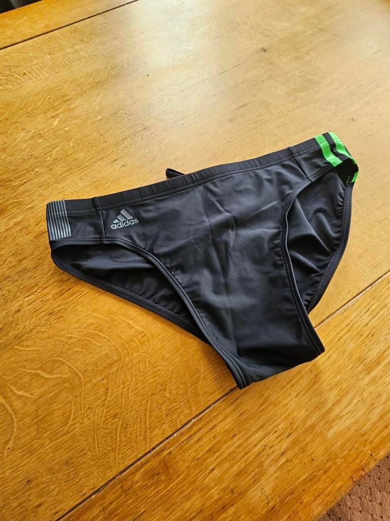 Nieuw Adidas zwembroek classic maat 8 zwemslip, Kleding | Heren, Badmode en Zwemkleding, Ophalen of Verzenden, Maat 48/50 (M)