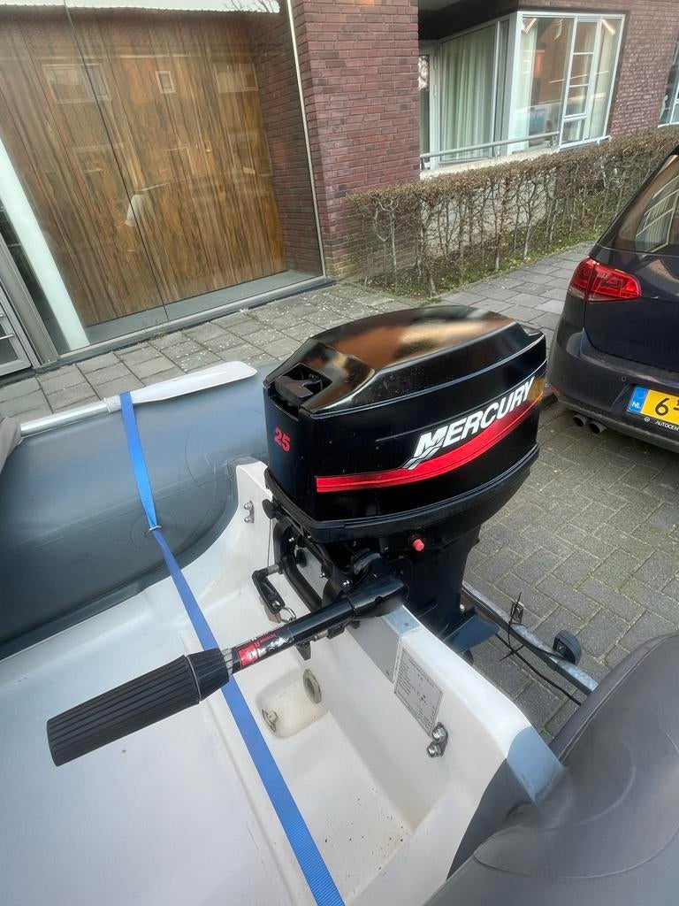 Mercury 25 PK Buitenboordmotor - Zo goed als nieuw, Watersport en Boten, Buiten- en Binnenboordmotoren, Ophalen, 10 tot 30 pk