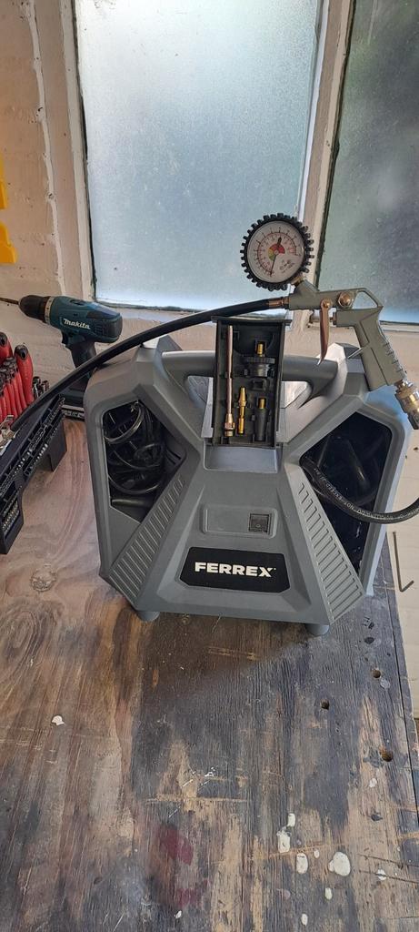 Ferrex Draagbare Compressor - Elektrisch, Doe-het-zelf en Verbouw, Compressors, Zo goed als nieuw, 6 tot 10 bar, Minder dan 25 liter