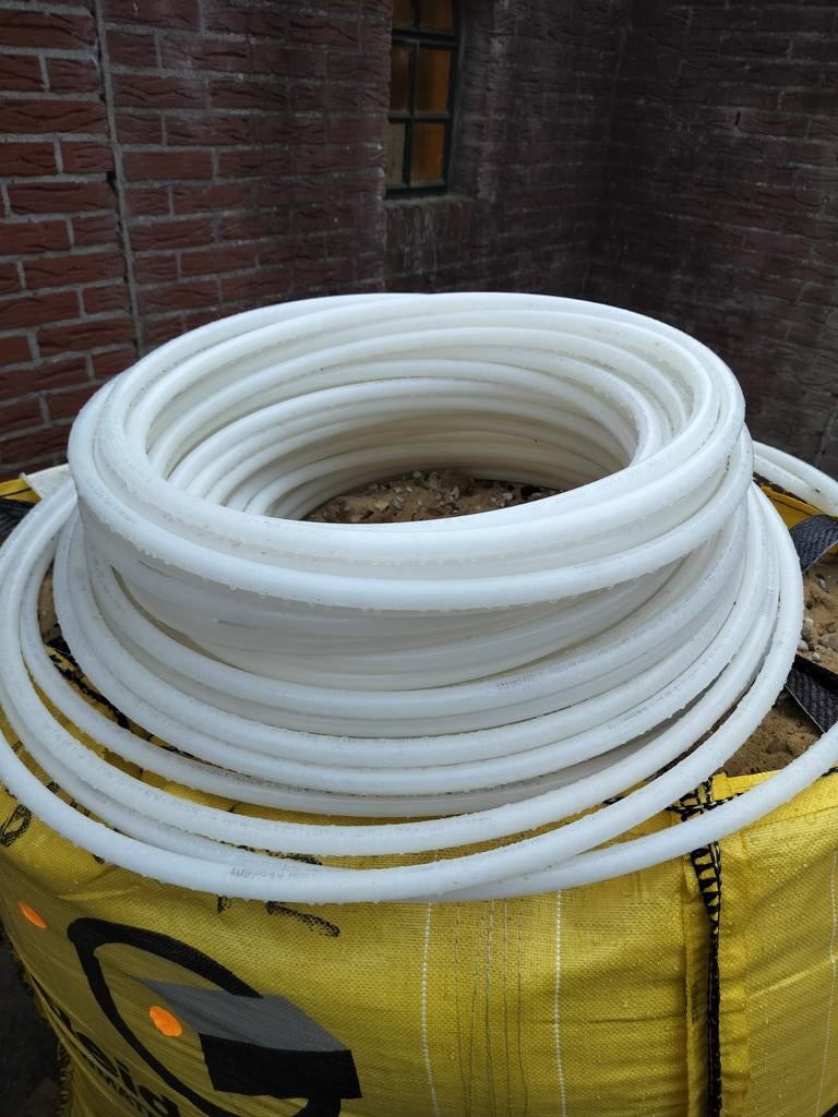 Vloerverwarming buizen - ca. 25 meter, Doe-het-zelf en Verbouw, Verwarming en Radiatoren, Ophalen, Minder dan 30 cm, Overige typen