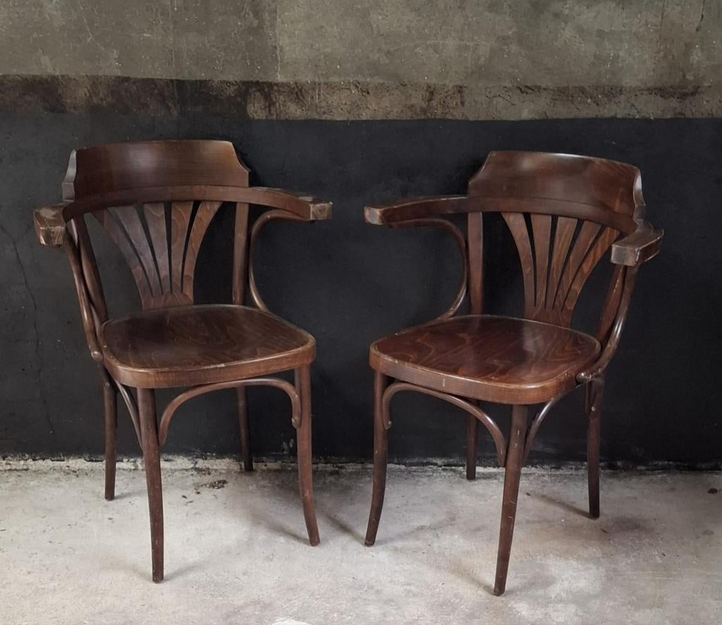 2x cafestoelen bruin hout cafe stoelen horeca bistro thonet, Huis en Inrichting, Stoelen, Bruin, Ophalen of Verzenden, Zo goed als nieuw