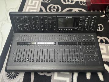 Midas m32 met casse  beschikbaar voor biedingen