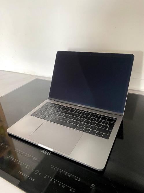 MacBook Pro 13-inch 2017 Space Grey (Flexgate probleem), Computers en Software, Apple Macbooks, Gebruikt, MacBook Pro, 13 inch