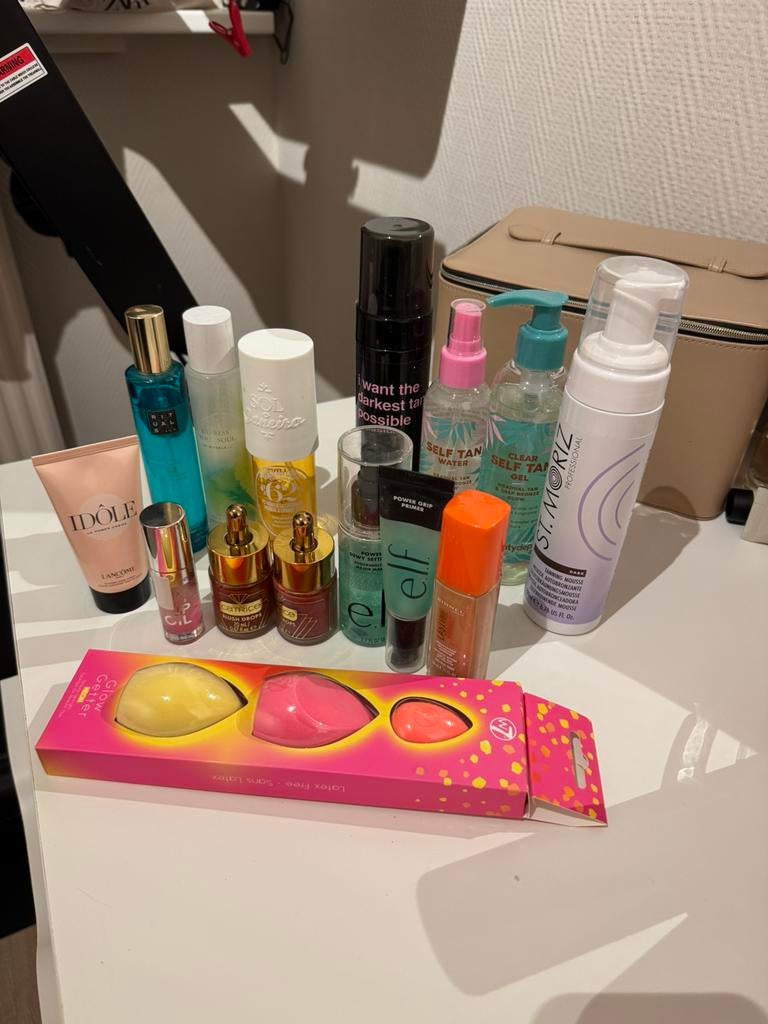 Beauty parfum zelfbruiner make up setje 15 stuks, Ophalen, Zo goed als nieuw, Overige kleuren, Gehele gezicht