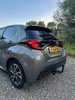 Toyota Yaris 1.5 Hybrid 116pk CVT 2020 Grijs Nw. APK, Auto's, 450 kg, 1490 cc, 3 cilinders, Yaris