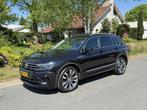 Volkswagen Tiguan 2.0 TSI 4Motion 220PK DSG R-Line•Pano•, Auto's, Gebruikt, 4 cilinders, 1984 cc, 2500 kg