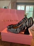 Alma en Pena zebra pumps, Kleding | Dames, Schoenen, Alma en Pena, Nieuw, Pumps, Verzenden