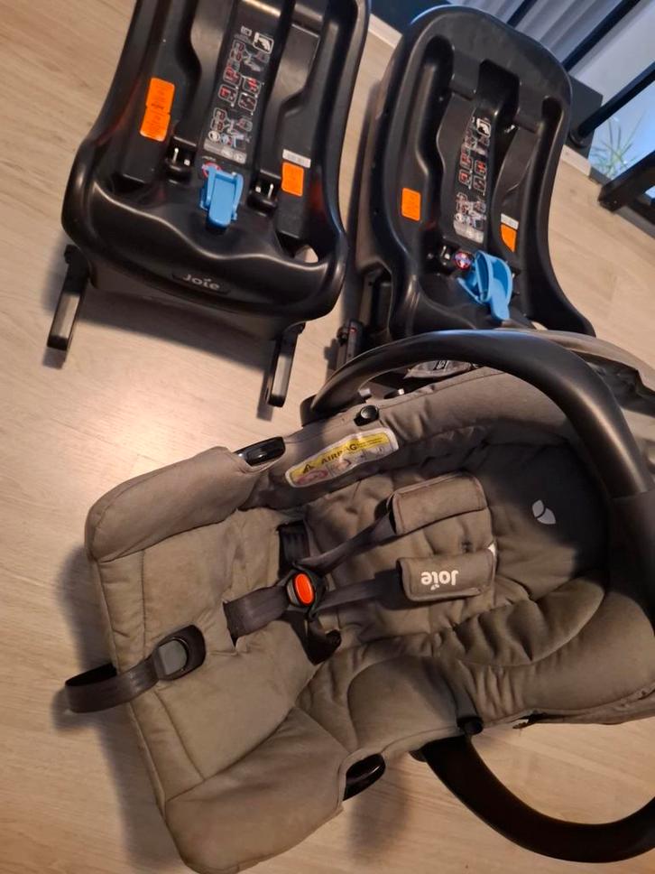 Joie Maxi-Cosi Babystoeltje met Isofix + Adapters, Kinderen en Baby's, Autostoeltjes, Zo goed als nieuw, Maxi-Cosi, 0 t/m 13 kg