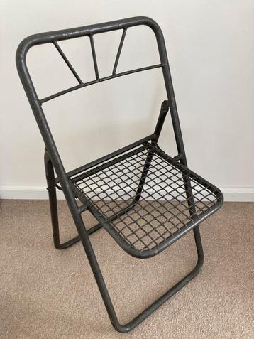 Vintage - metalen leger klapstoel - industriële stoel beschikbaar voor biedingen