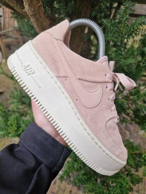 Nike Air Force 1 Platform Sage Pink maat 36,5, Kleding | Dames, Schoenen, Zo goed als nieuw, Sneakers of Gympen, Roze, Ophalen of Verzenden