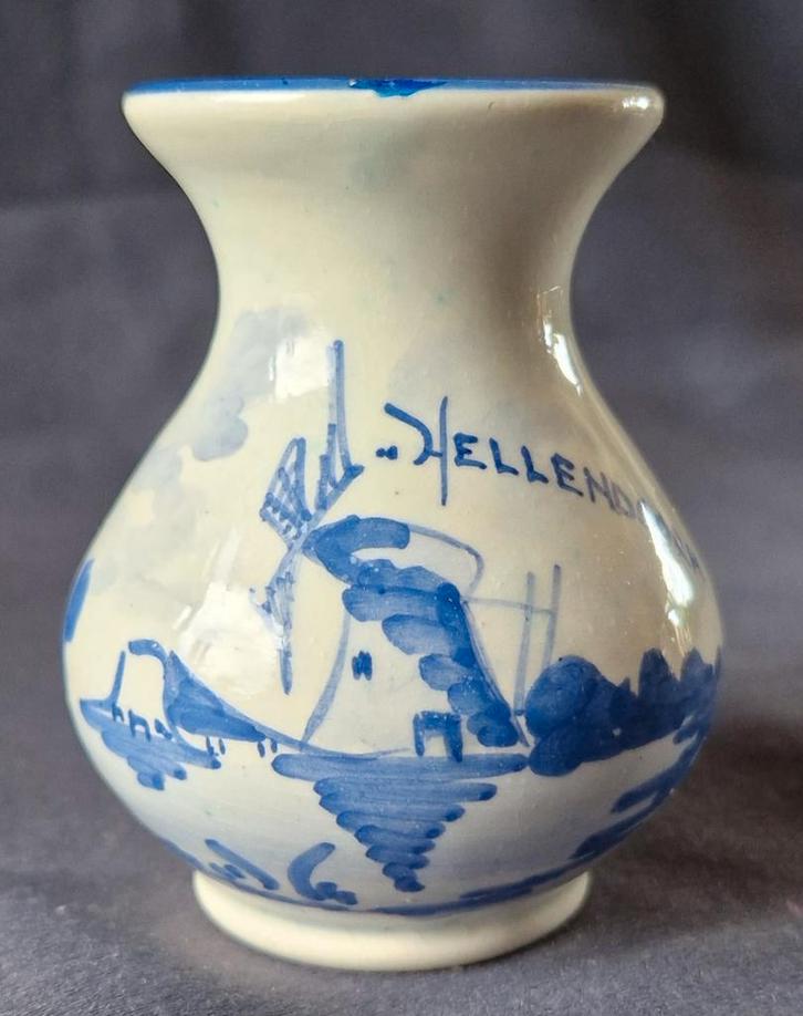 Delftsblauw Vaasje Hellendoorn - Vintage, Antiek en Kunst, Antiek | Vazen, Ophalen of Verzenden