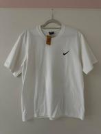 Nieuw met verpakking stussy nike collab, Kleding | Heren, T-shirts, Ophalen of Verzenden, Nieuw